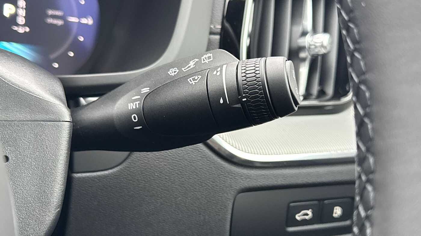 Volvo XC60 Black Edition Ultra, T8 AWD Plug-in hybrid, Electric/Petrol