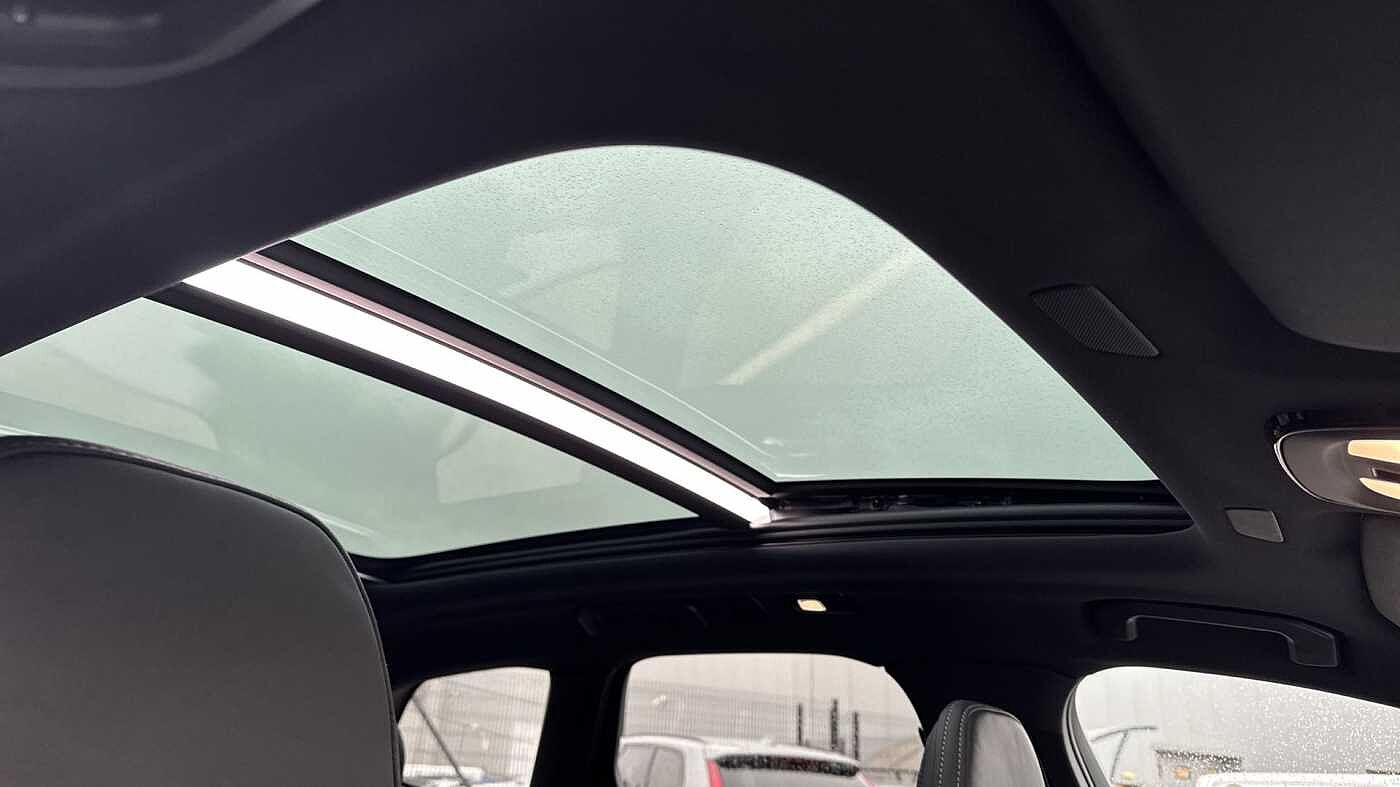 Volvo XC60 Black Edition Ultra, T8 AWD Plug-in hybrid, Electric/Petrol