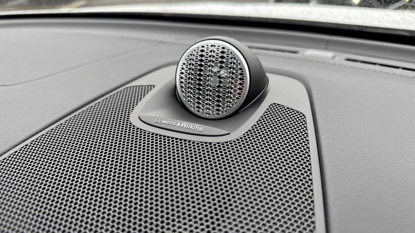 Volvo XC60 Black Edition Ultra, T8 AWD Plug-in hybrid, Electric/Petrol