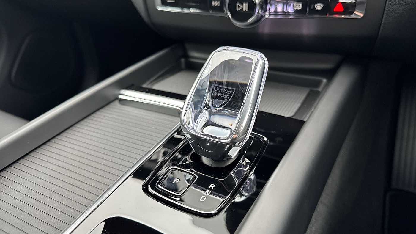 Volvo XC60 Black Edition Ultra, T8 AWD Plug-in hybrid, Electric/Petrol