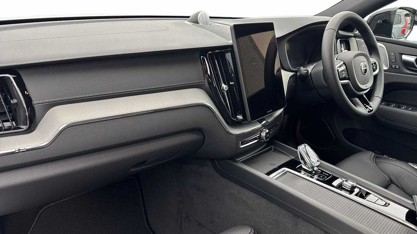 Volvo XC60 Black Edition Ultra, T8 AWD Plug-in hybrid, Electric/Petrol