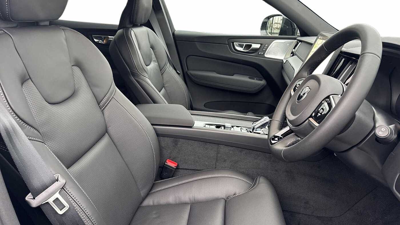 Volvo XC60 Black Edition Ultra, T8 AWD Plug-in hybrid, Electric/Petrol