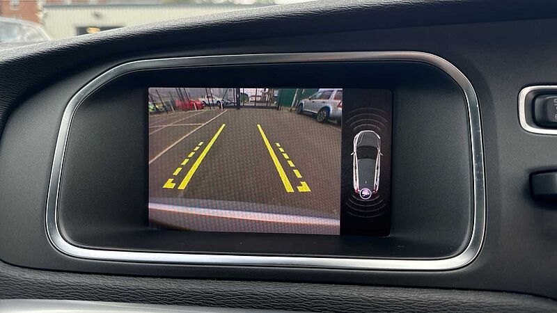 Volvo V40 T3 R-Design Pro Manual (Pan roof, Power Passenger Seat)