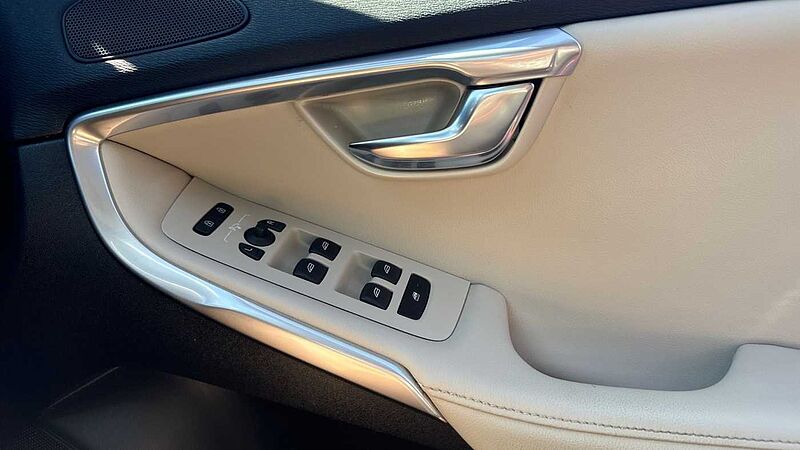 Volvo V40 T3 Inscription Automatic