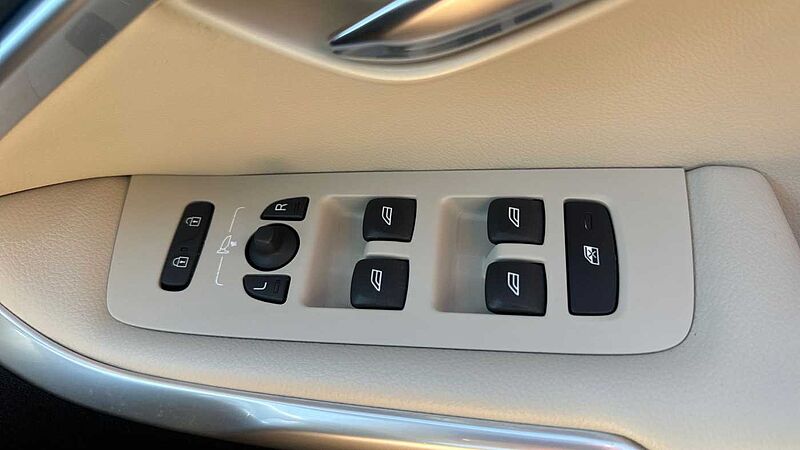 Volvo V40 T3 Inscription Automatic