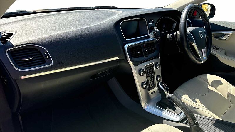 Volvo V40 T3 Inscription Automatic