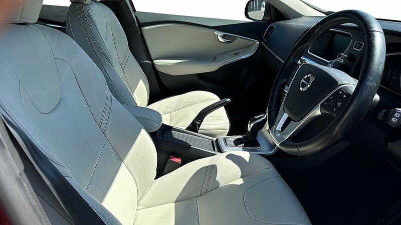 Volvo V40 T3 Inscription Automatic