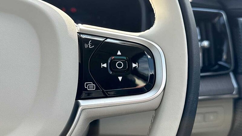Volvo XC90 Ultra, T8 AWD Plug-in hybrid, Electric/Petrol, Dark, 7 Seats