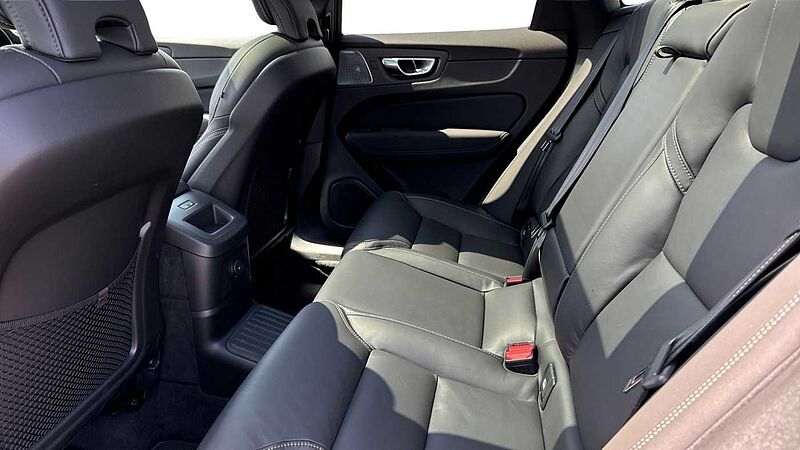 Volvo XC60 Ultra, T8 AWD Plug-in hybrid, Electric/Petrol, Dark