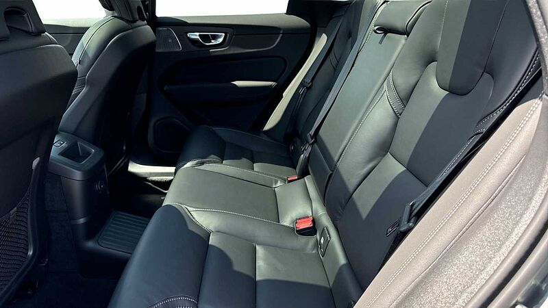 Volvo XC60 Ultra, T8 AWD Plug-in hybrid, Electric/Petrol, Dark