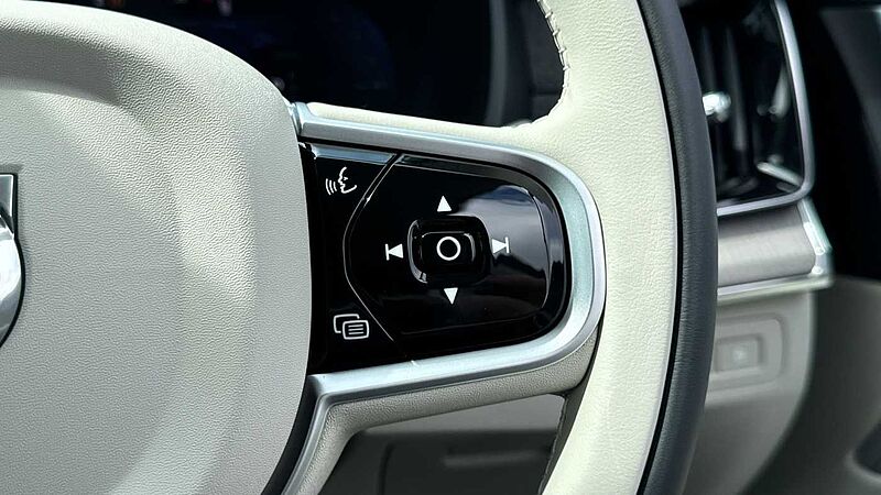 Volvo XC90 Ultra, T8 AWD Plug-in hybrid, Electric/Petrol, Dark, 7 Seats