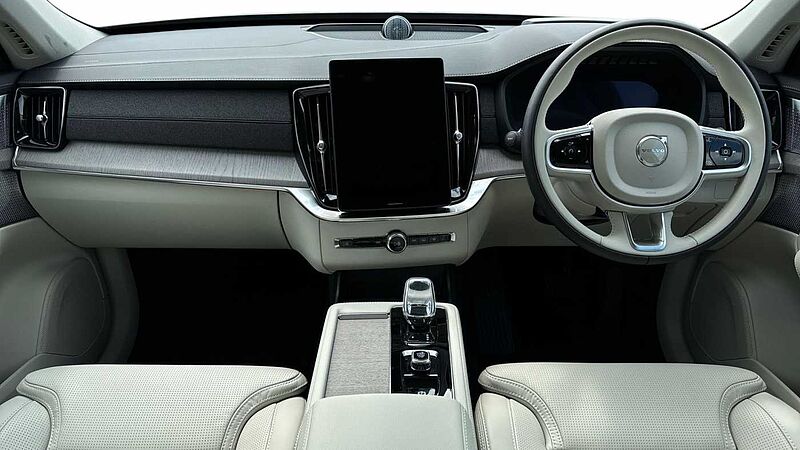 Volvo XC90 Ultra, T8 AWD Plug-in hybrid, Electric/Petrol, Dark, 7 Seats