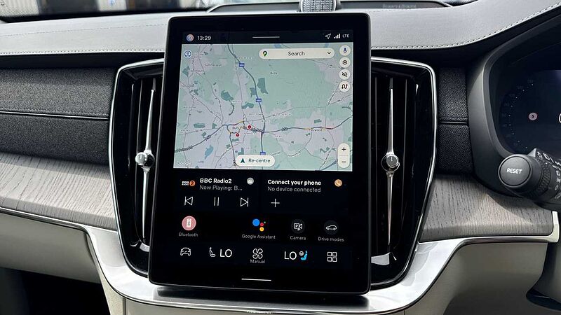 Volvo XC90 Ultra, T8 AWD Plug-in hybrid, Electric/Petrol, Dark, 7 Seats