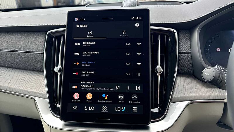 Volvo XC90 Ultra, T8 AWD Plug-in hybrid, Electric/Petrol, Dark, 7 Seats
