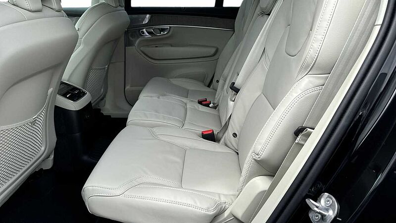 Volvo XC90 Ultra, T8 AWD Plug-in hybrid, Electric/Petrol, Dark, 7 Seats