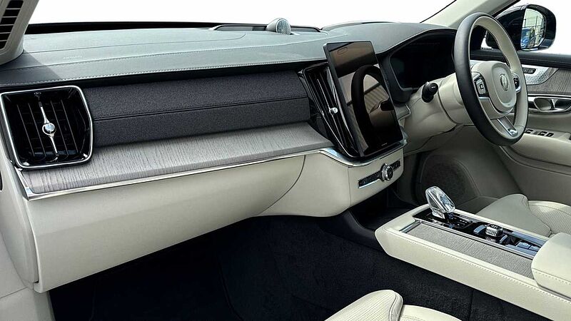 Volvo XC90 Ultra, T8 AWD Plug-in hybrid, Electric/Petrol, Dark, 7 Seats