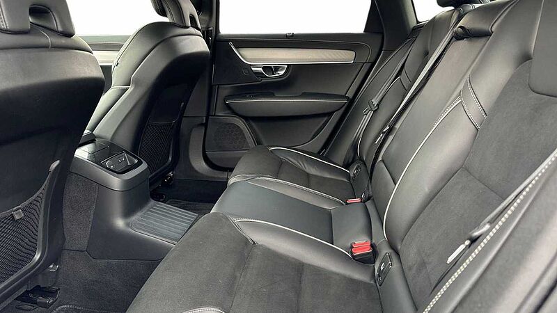 Volvo S90 Recharge R-Design, T8 AWD plug-in hybrid