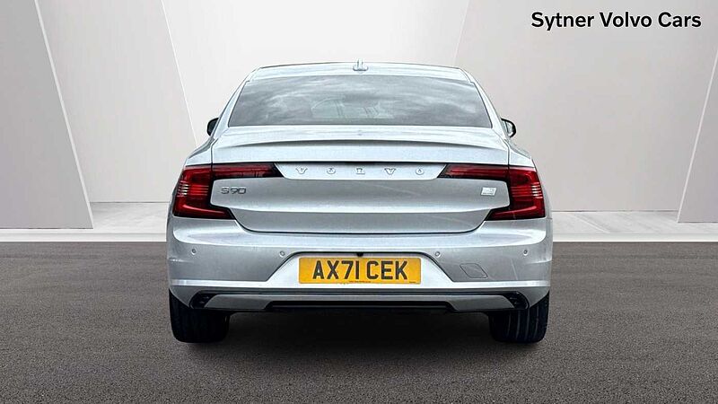 Volvo S90 Recharge R-Design, T8 AWD plug-in hybrid