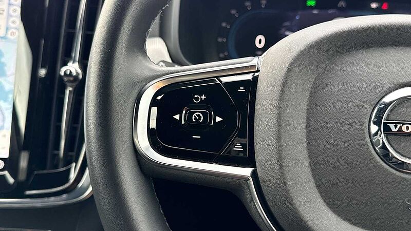 Volvo S90 Recharge R-Design, T8 AWD plug-in hybrid