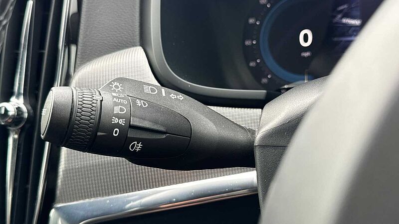 Volvo S90 Recharge R-Design, T8 AWD plug-in hybrid