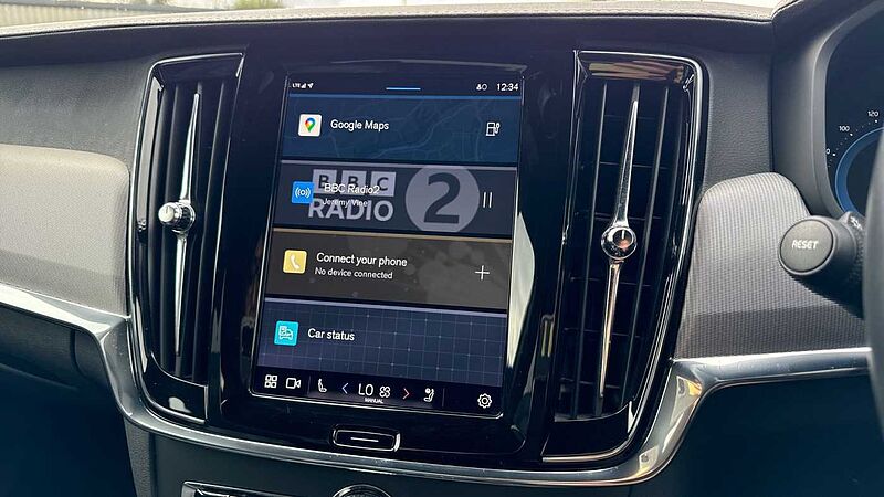 Volvo S90 Recharge R-Design, T8 AWD plug-in hybrid