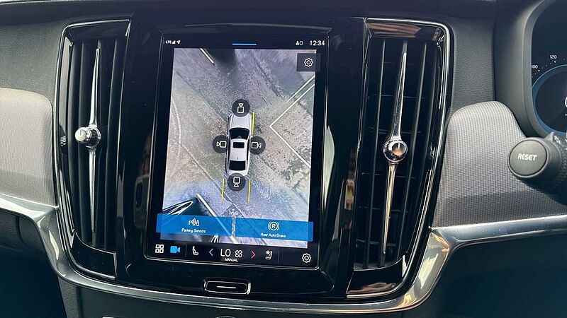 Volvo S90 Recharge R-Design, T8 AWD plug-in hybrid