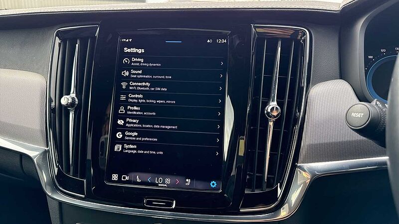 Volvo S90 Recharge R-Design, T8 AWD plug-in hybrid
