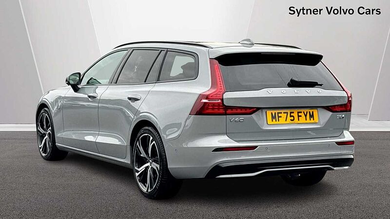 Volvo V60 Ultra, T8 AWD Plug-in hybrid, Electric/Petrol, Dark