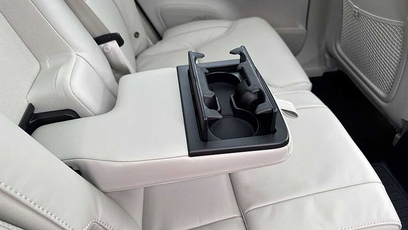 Volvo XC90 Ultra, T8 AWD Plug-in hybrid, Electric/Petrol, Dark, 7 Seats