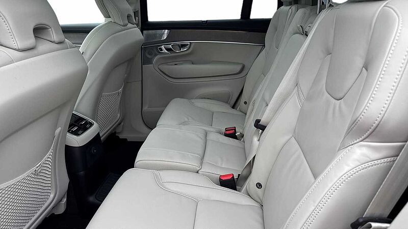 Volvo XC90 Ultra, T8 AWD Plug-in hybrid, Electric/Petrol, Dark, 7 Seats