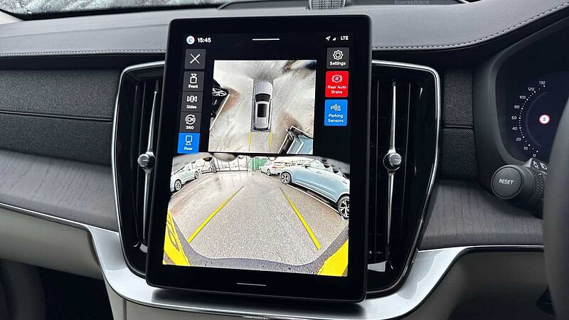 Volvo XC90 Ultra, T8 AWD Plug-in hybrid, Electric/Petrol, Dark, 7 Seats