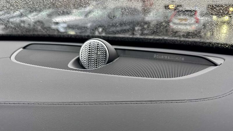 Volvo XC90 Ultra, T8 AWD Plug-in hybrid, Electric/Petrol, Dark, 7 Seats