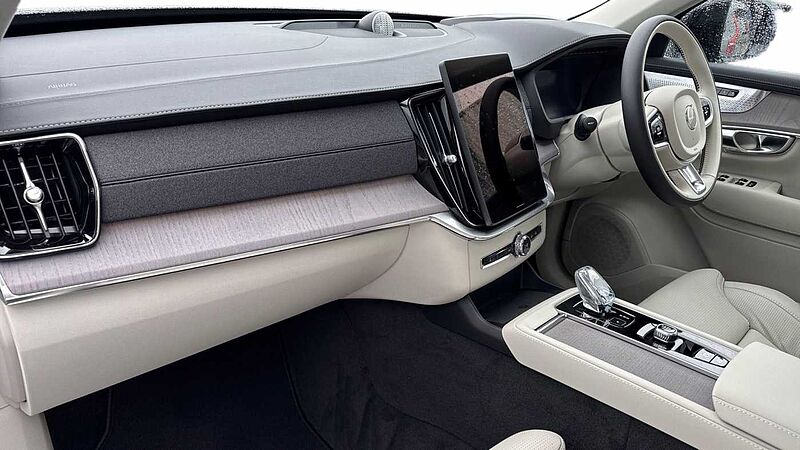 Volvo XC90 Ultra, T8 AWD Plug-in hybrid, Electric/Petrol, Dark, 7 Seats