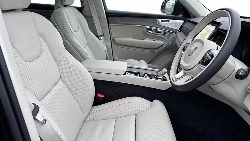 Volvo XC90 Ultra, T8 AWD Plug-in hybrid, Electric/Petrol, Dark, 7 Seats