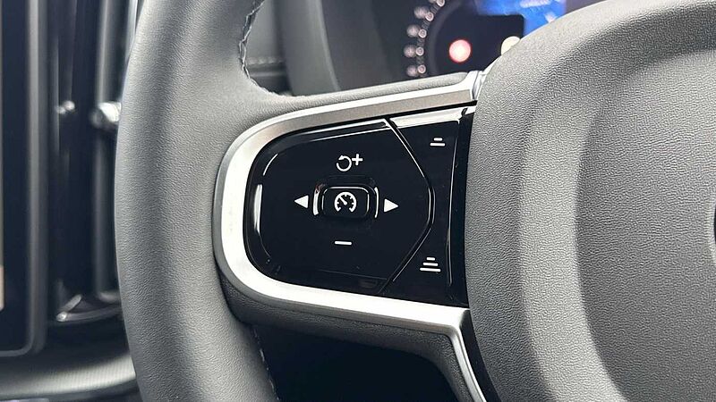 Volvo XC60 Black Edition Ultra, T8 AWD Plug-in hybrid, Electric/Petrol