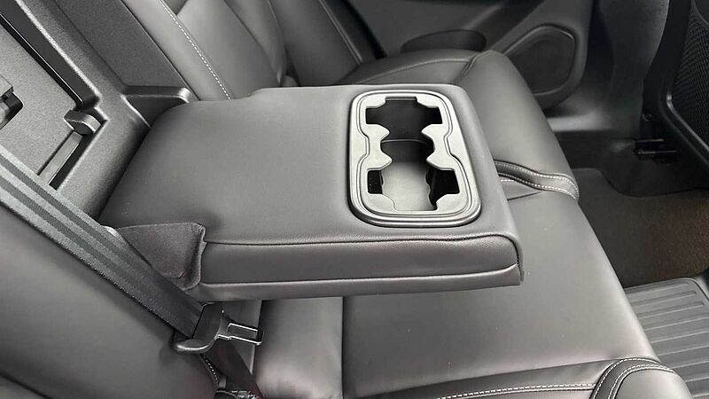 Volvo XC60 Black Edition Ultra, T8 AWD Plug-in hybrid, Electric/Petrol