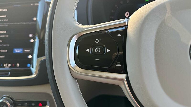 Volvo XC90 Recharge Ultra, T8 AWD Plug-in hybrid, Dark (Bowers & Wilkins, Sunroof)