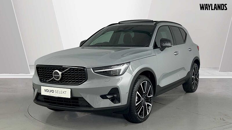 Volvo XC40 Ultra, B4 Mild hybrid, Petrol, Dark