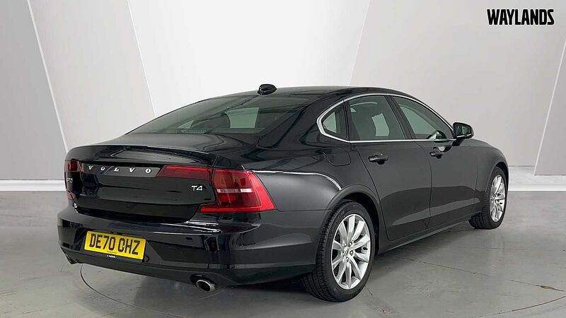 Volvo S90 T4 Momentum Plus Automatic