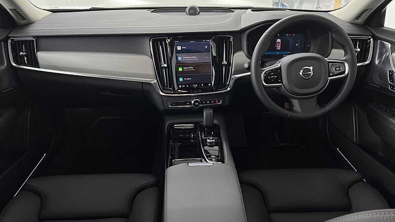 Volvo V90 Ultra, T8 AWD Plug-in hybrid, Electric/Petrol, Dark