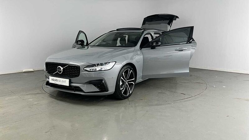 Volvo V90 Ultra, T8 AWD Plug-in hybrid, Electric/Petrol, Dark