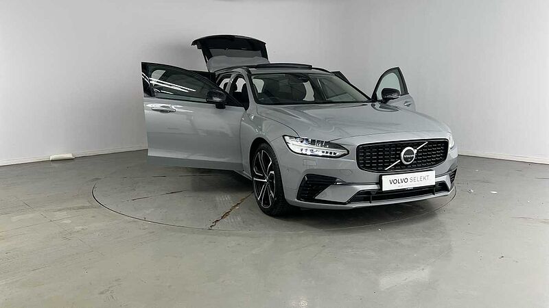 Volvo V90 Ultra, T8 AWD Plug-in hybrid, Electric/Petrol, Dark