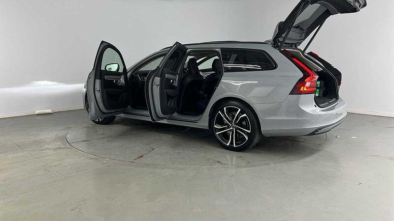 Volvo V90 Ultra, T8 AWD Plug-in hybrid, Electric/Petrol, Dark