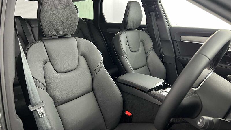 Volvo V90 Ultra, T8 AWD Plug-in hybrid, Electric/Petrol, Dark