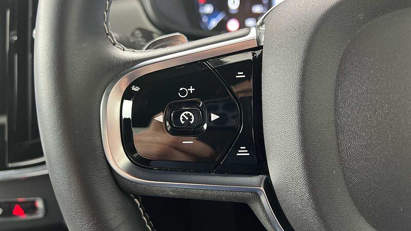 Volvo S90 T4 R-Design Plus Automatic