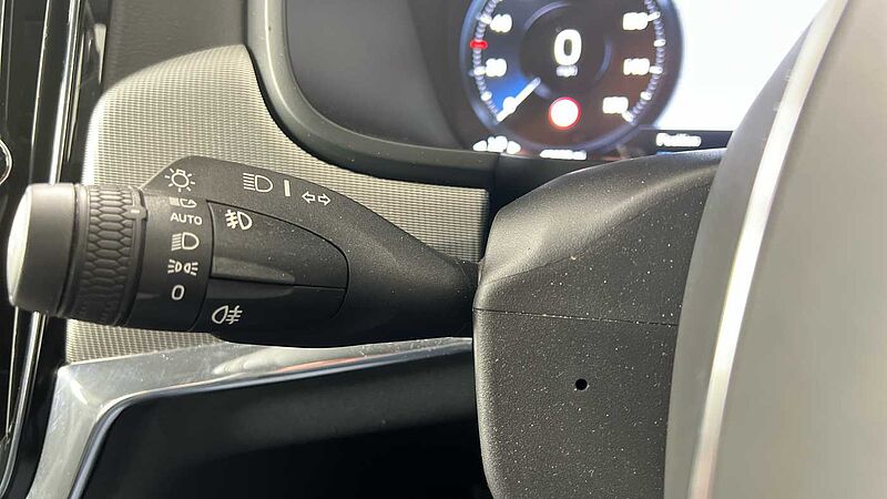 Volvo S90 T4 R-Design Plus Automatic