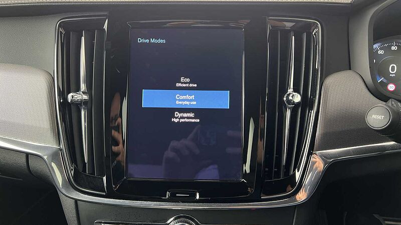 Volvo S90 T4 R-Design Plus Automatic