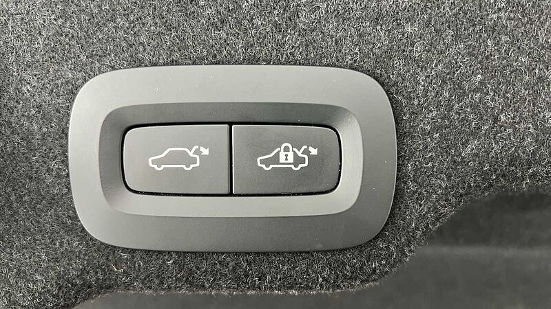 Volvo S90 T4 R-Design Plus Automatic