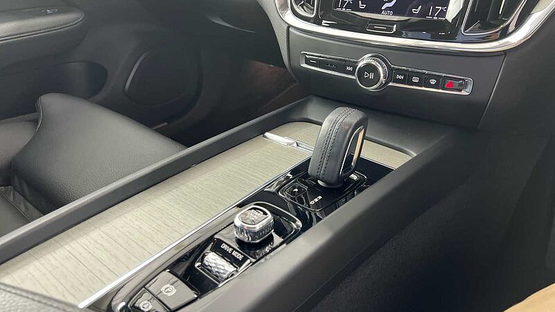 Volvo V60 Cross Country Pro, B5 AWD mild hybrid