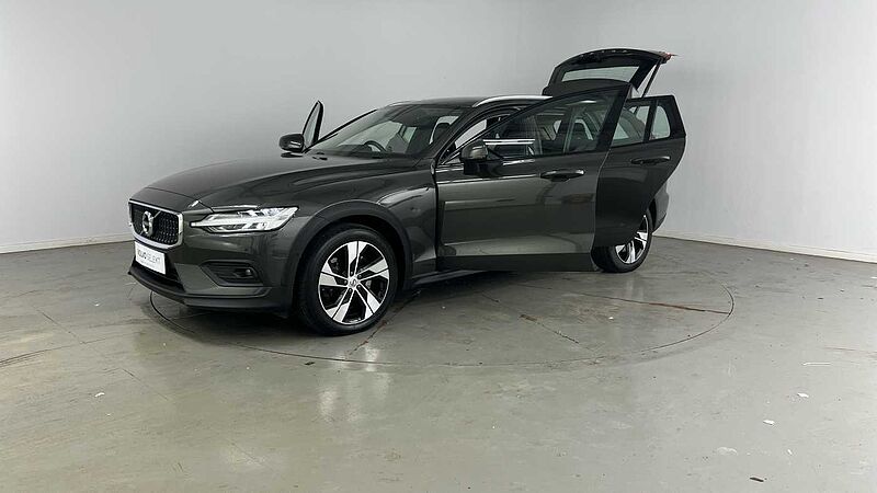 Volvo V60 Cross Country Pro, B5 AWD mild hybrid